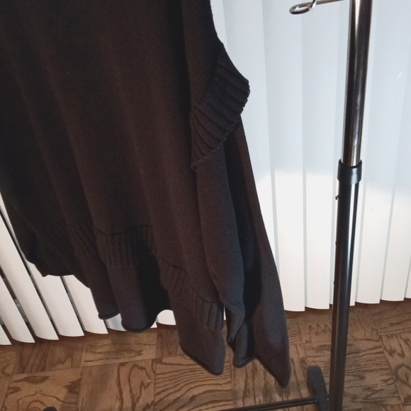 Black Nitty Sweater - Picture 6 of 9